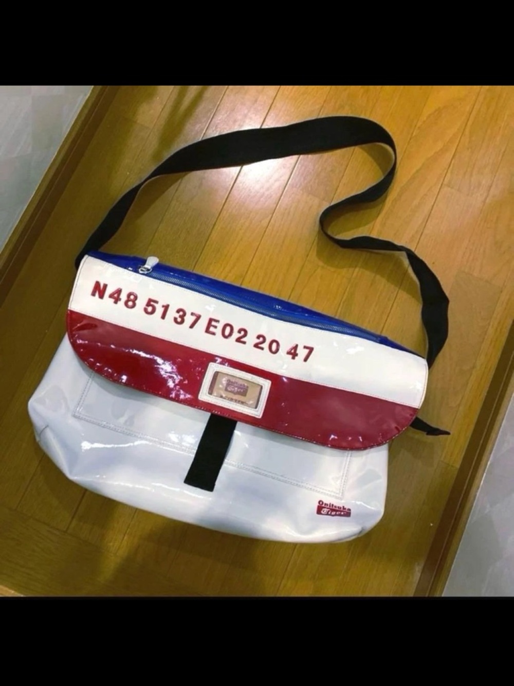 Onitsuka Tiger by Asics White, Red & Blue Glossy Messenger Bag UNIQUE RARE FIND